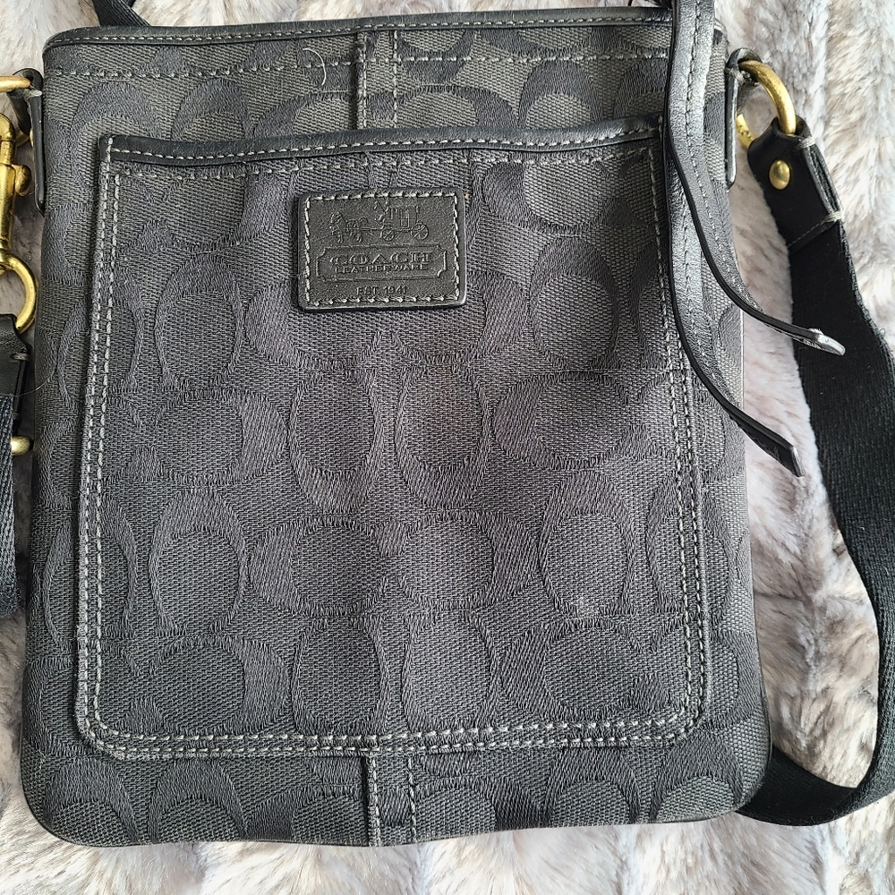 ❌️SOLD❌️ Coach Signature Crossbody Bag - Black - Picture 8 of 10